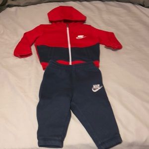 Nike Sweatsuit